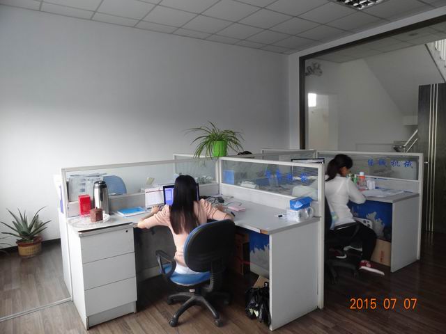 液體灌裝機(jī)生產(chǎn)公司圖片 液體灌裝機(jī)生產(chǎn)公司圖片